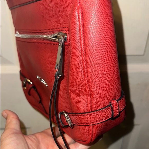 G by Guess Red Crossbody Bag - Picture 5 of 7